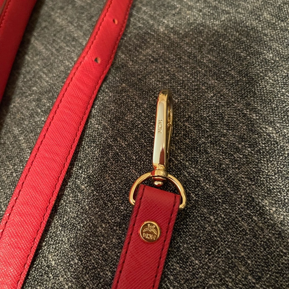 Authentic Large MCM Leather Shoulder/crossbody Bag Red with COA ❤️❤️❤️ - Picture 12 of 14